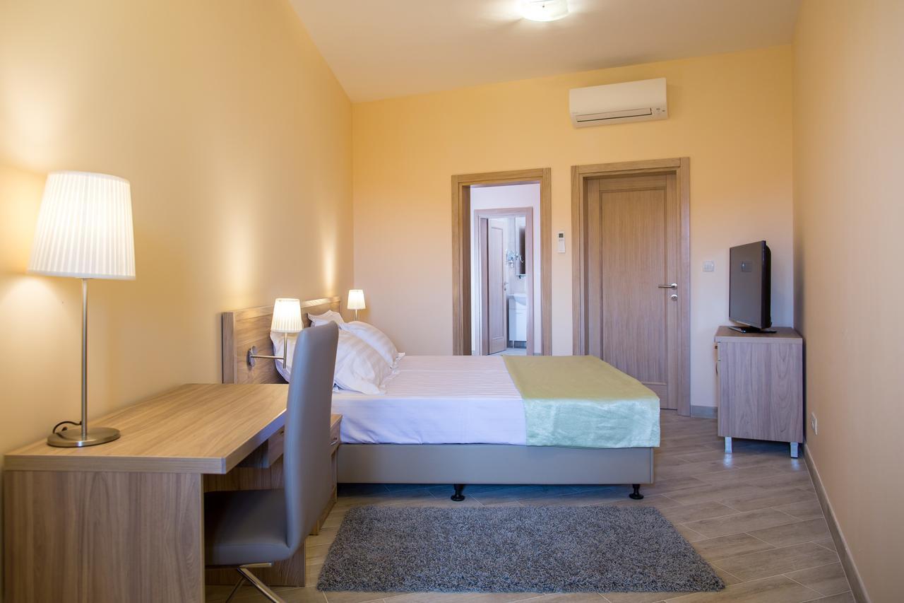 Aparthotel Belvedere Residence Becici ブドヴァ 部屋 写真